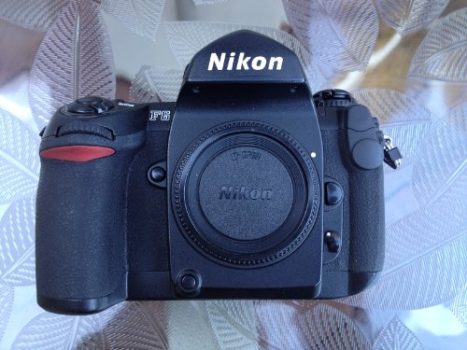 Nikon F6 AF 35mm Film SLR Camera (Body Only)