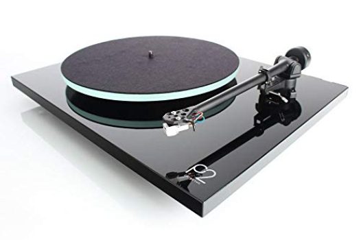 Rega Planar 2 Turntable with Premounted Carbon MM Cartridge (Gloss Black)
